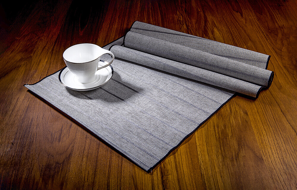natural woven fabrics applied to the placemat